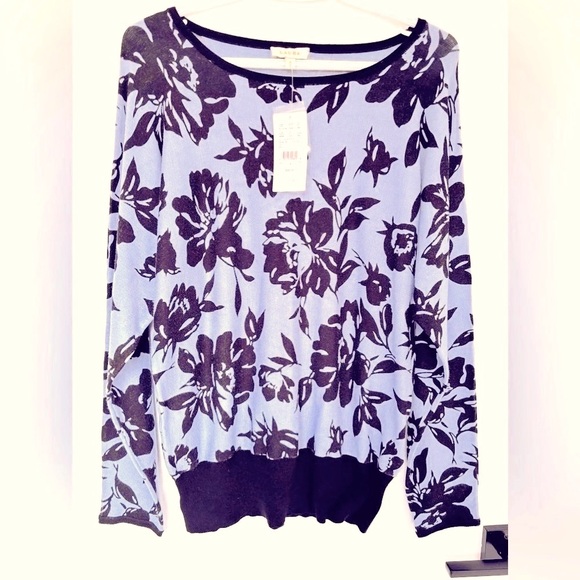🩵 NWT Laura all over knit Floral print Soft Sweater in navy and medium blu… - Picture 3 of 9